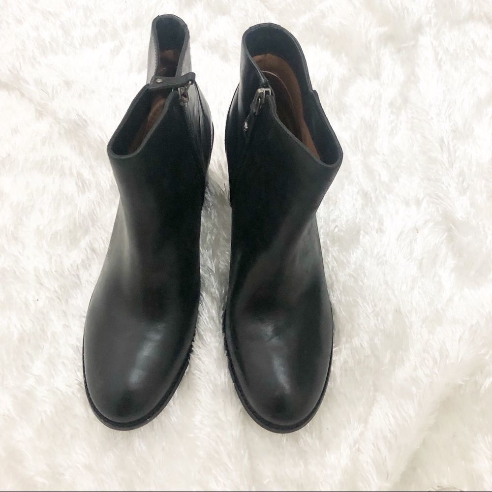 Trask Tinsley black Calfskin leather Booties size 11M. Like new